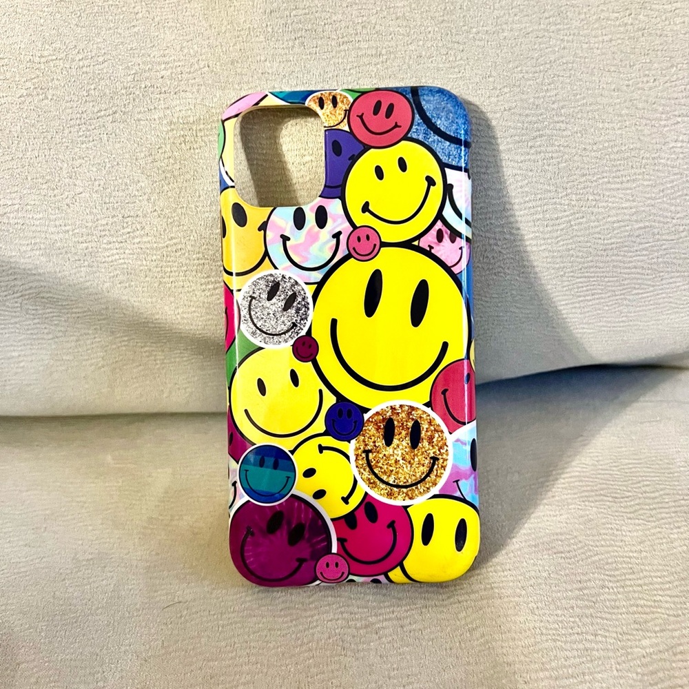 iPhone 11 smiley case